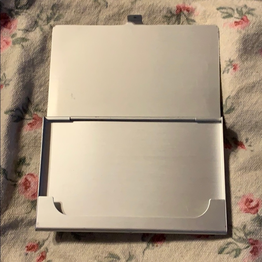 Silver Scroll Heart Lavender CenterStone Card Case - Picture 3 of 4